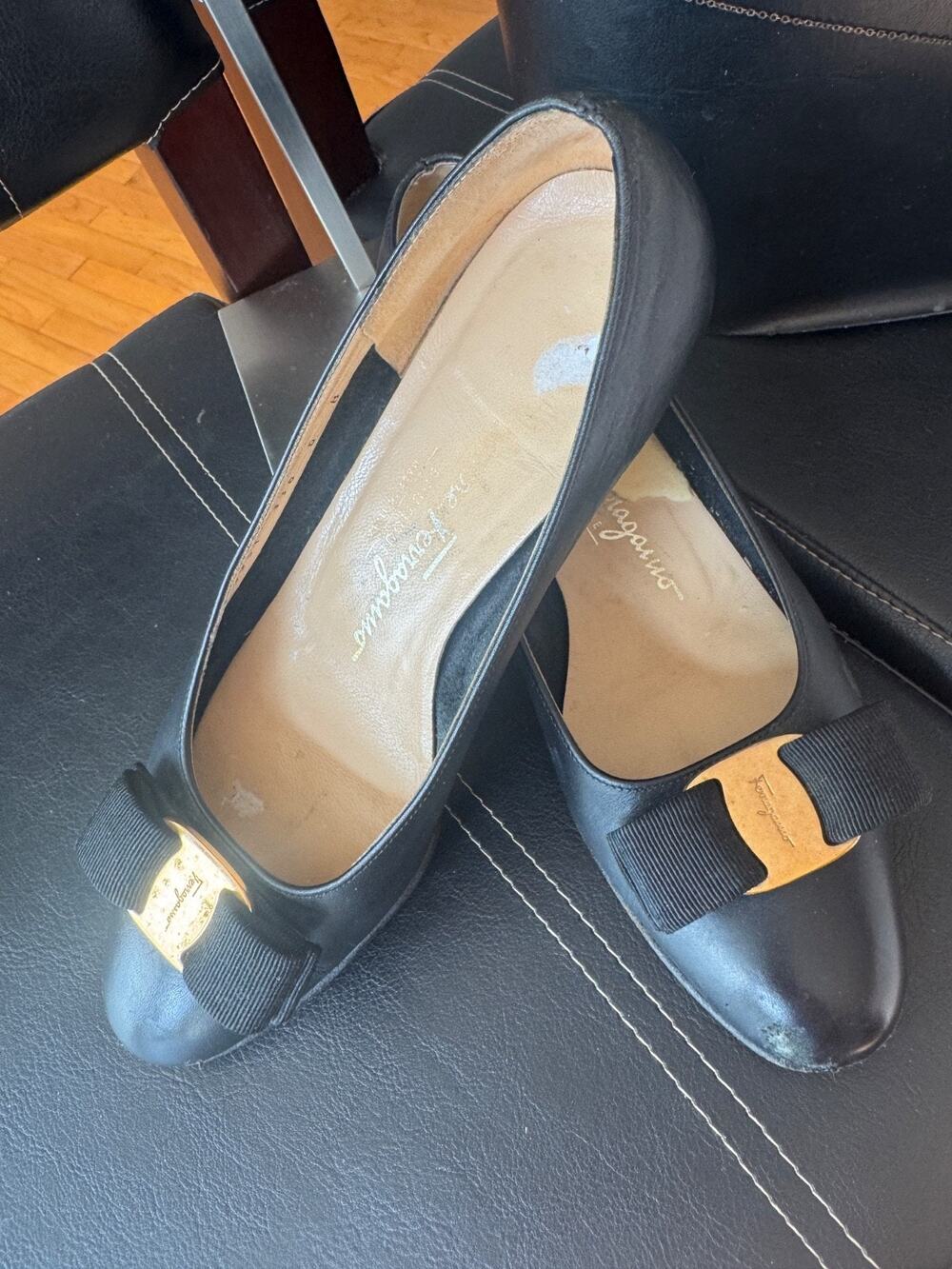 Salvatore Ferragamo BLUE Vera Vara Bow Pumps Heel Shoes 6B $880